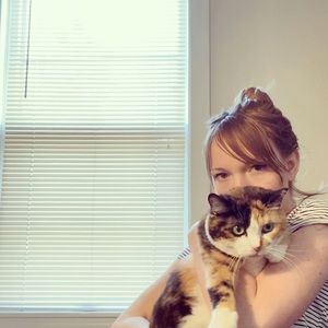 Meet your Posher, Cait